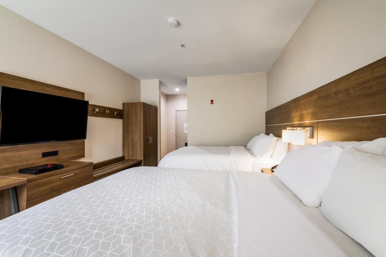 Holiday Inn Express Hotel & Suites Columbus By Ihg Exterior photo
