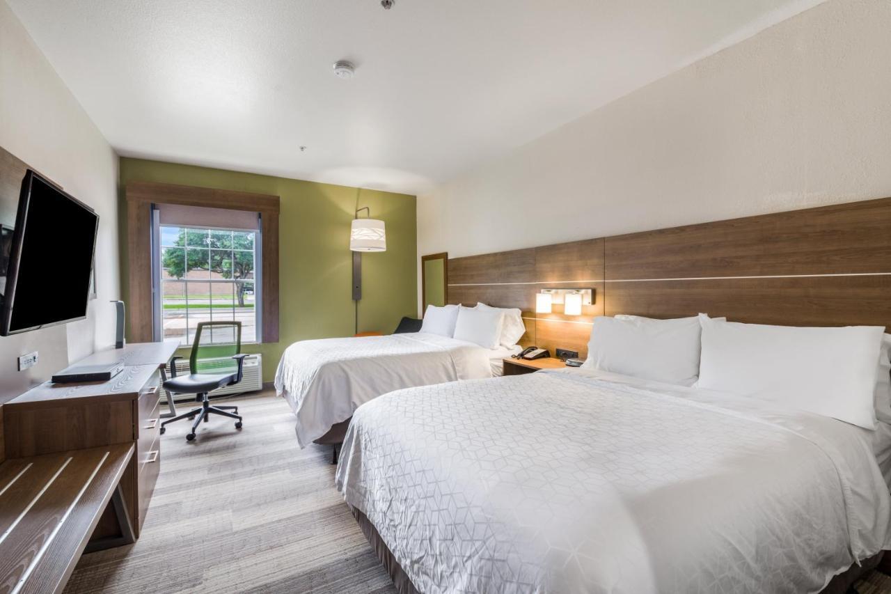 Holiday Inn Express Hotel & Suites Columbus By Ihg Exterior photo